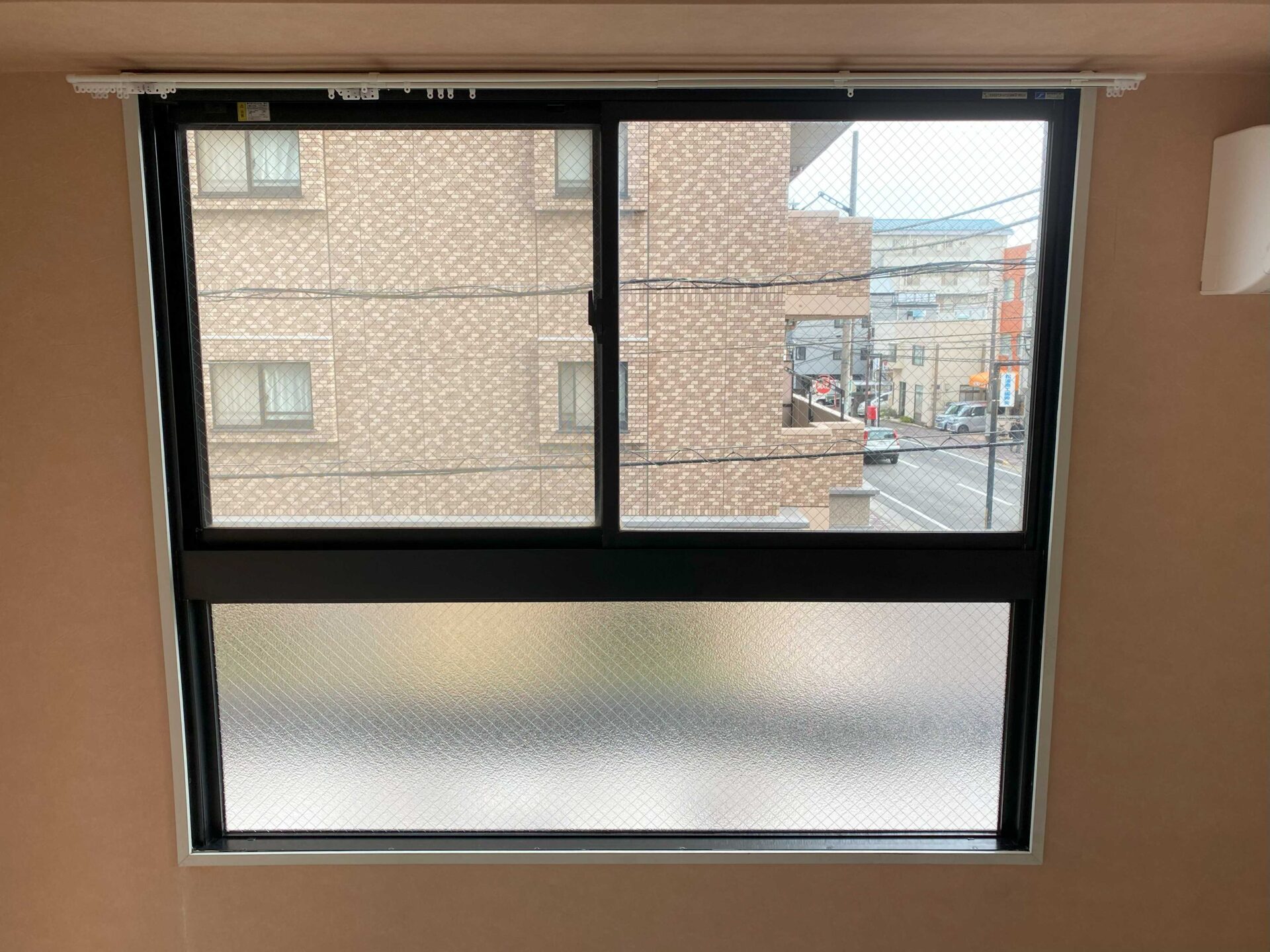 網入りガラス修理後